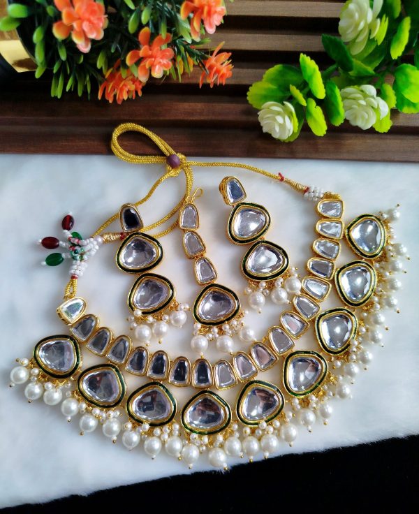 KUNDAN SET.